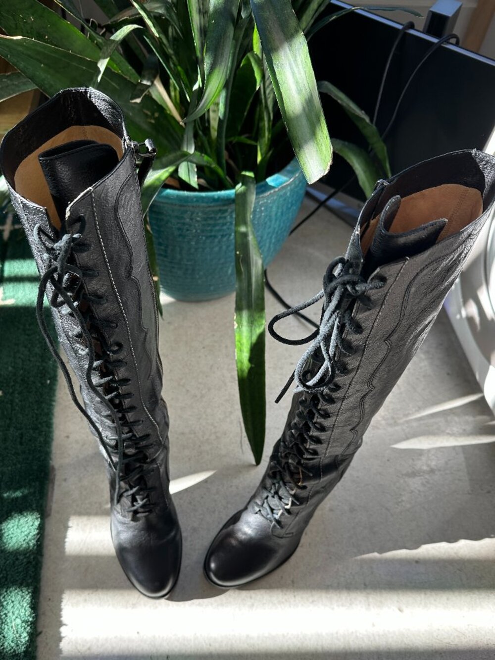Frye x Anna Sui Collab Parker Tall Leather Lace Up Boots 8 - Picture 7 of 12